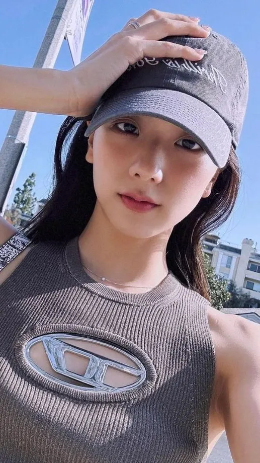 Representative background image loved by Jisoo (1995) fandom