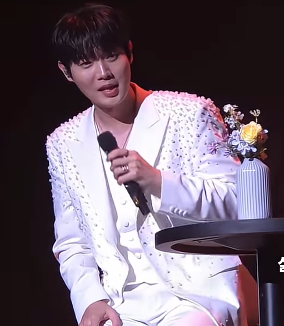 Latest photo of Son Taejin