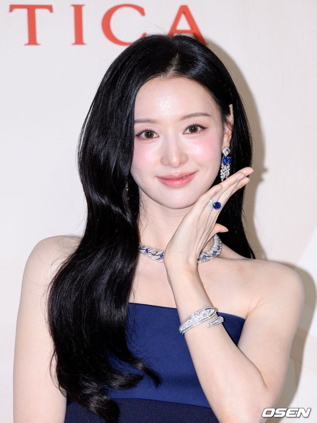 Recent activity shot of Kim Jiwon