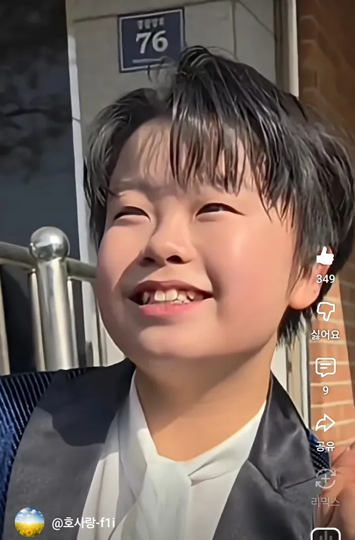 Behind-the-scenes cut of Hwang Minho