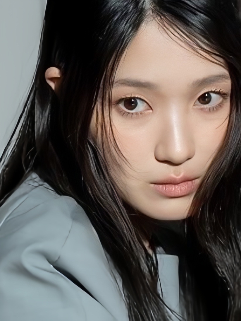 Recent activity shot of Kim Hyeyoon