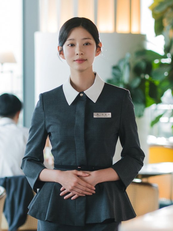 Behind-the-scenes cut of Kim Minju