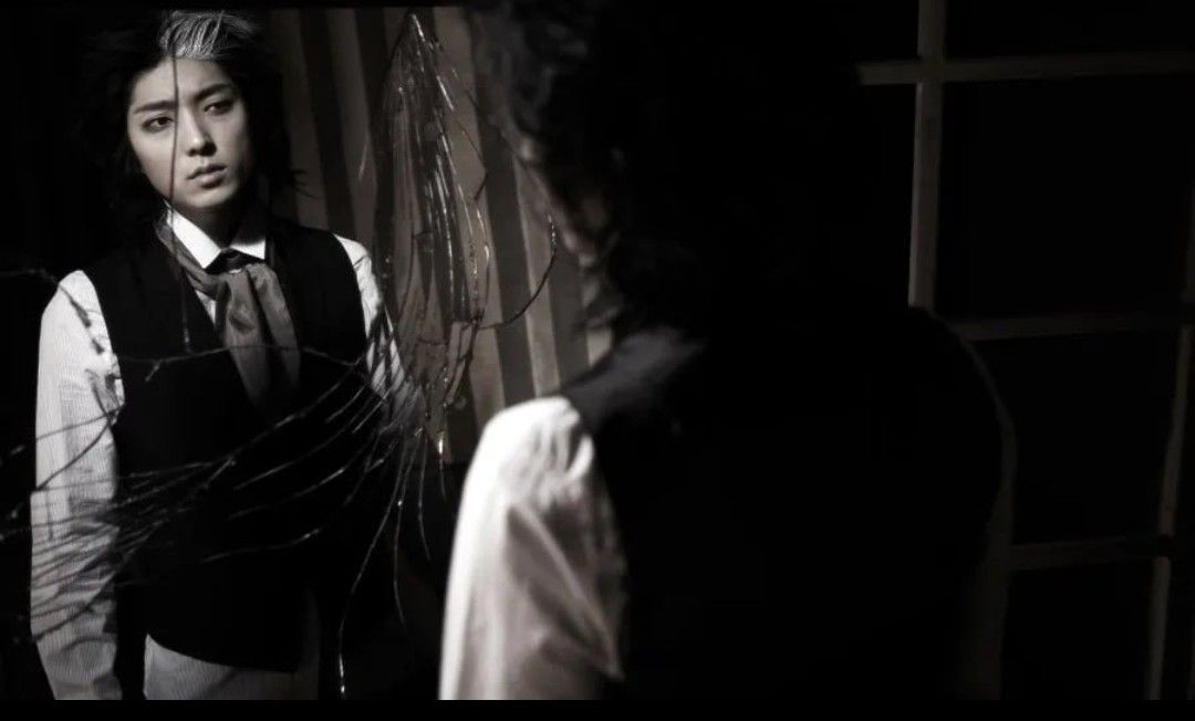 Behind-the-scenes cut of Lee Joongi