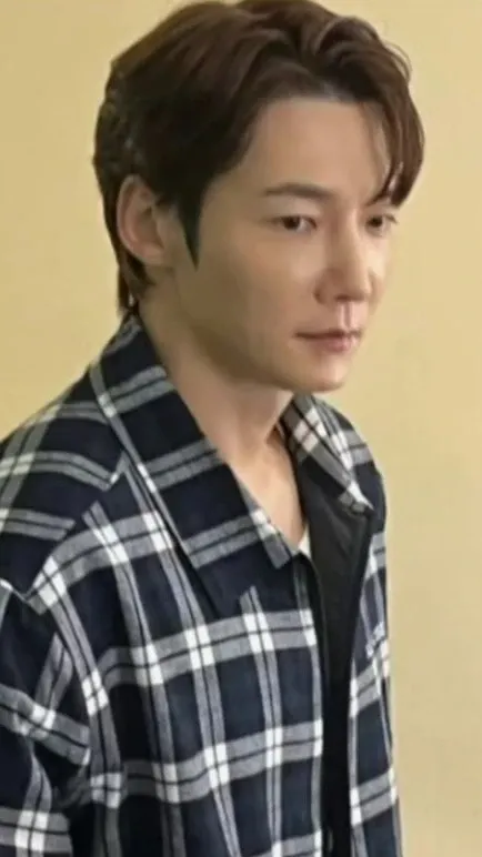 Emotional wallpaper shared by fans for Choi Jinhyuk