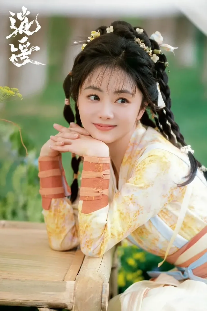 Behind-the-scenes cut of Tan Song Yun