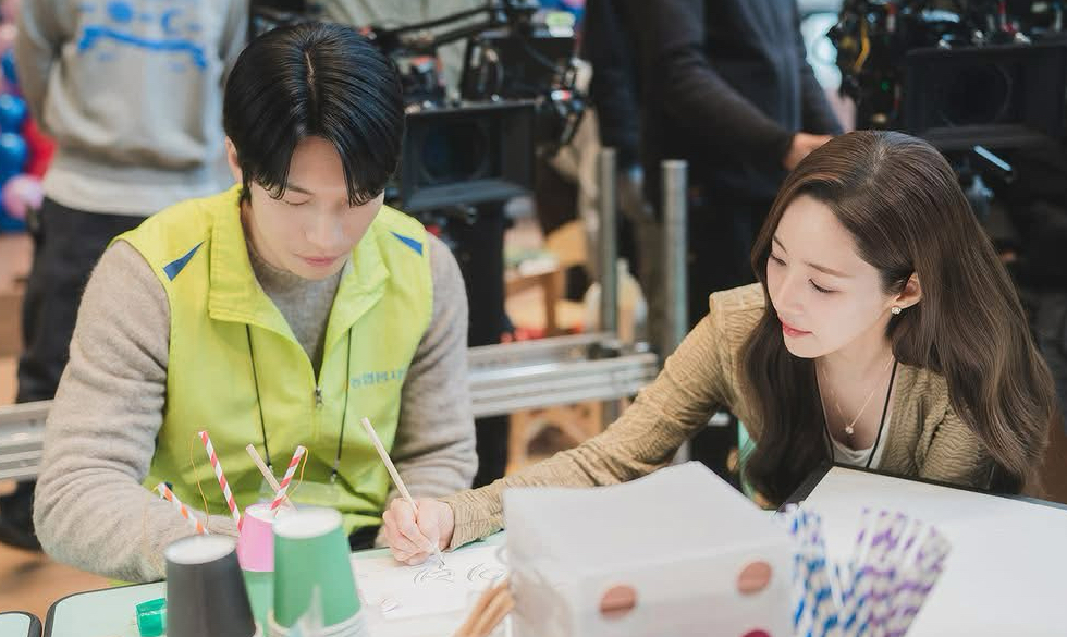 Cuplikan di balik layar dari Park Minyoung