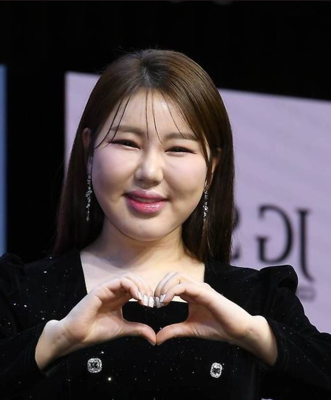 ソン・ガインの最近の活動ショット