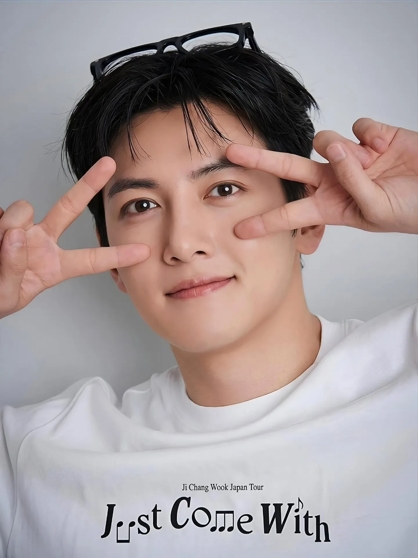 Behind-the-scenes cut of Ji Changwook