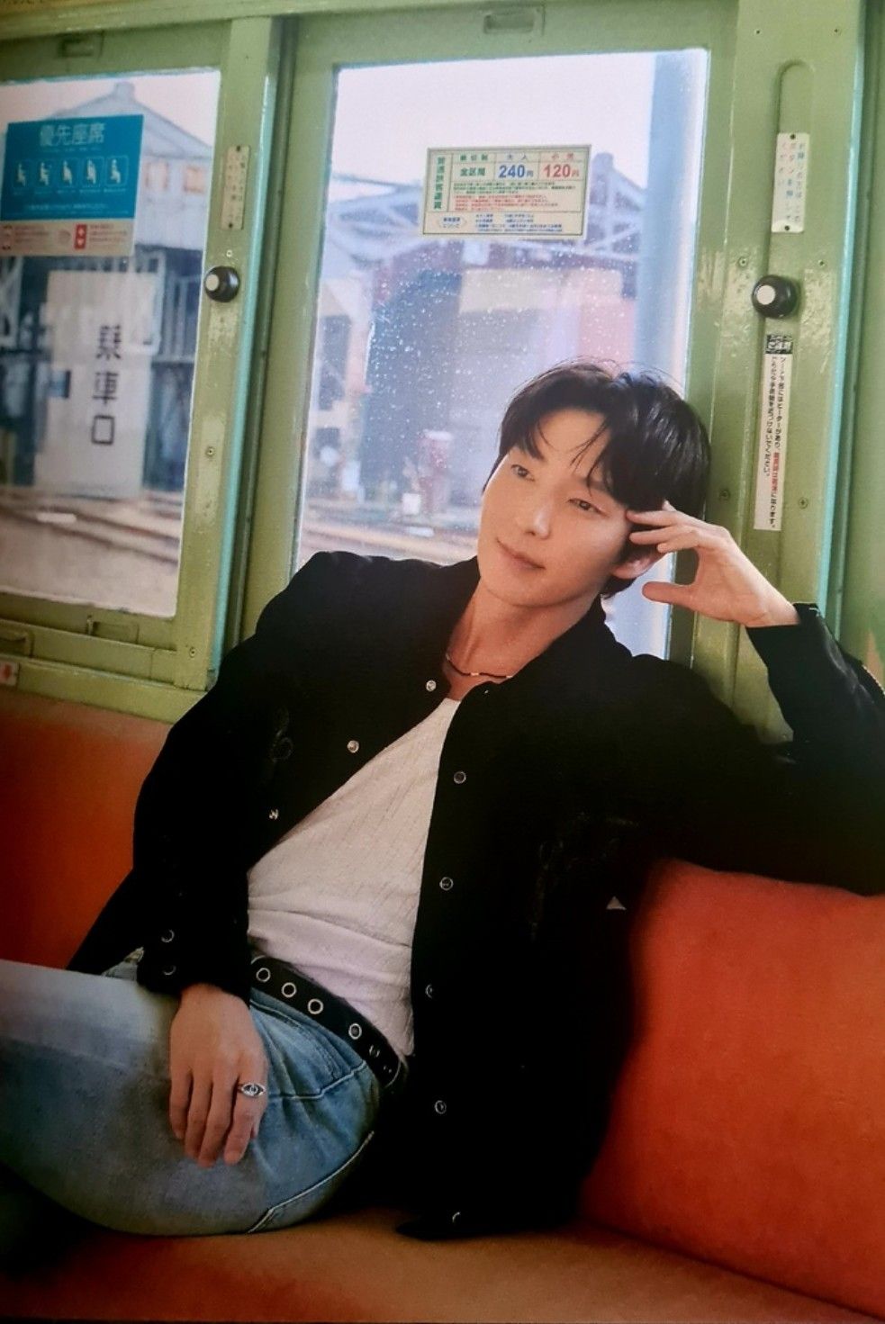 Behind-the-scenes cut of Lee Joongi