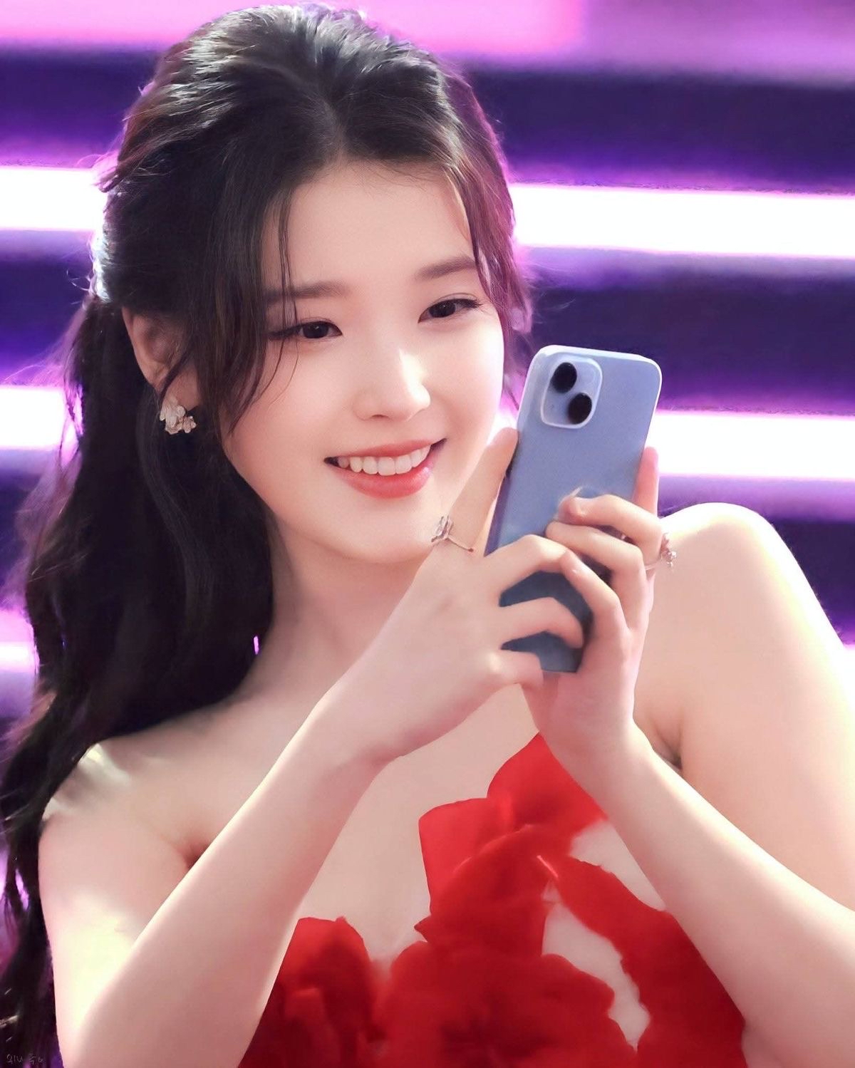 A moment captured by a fan of IU