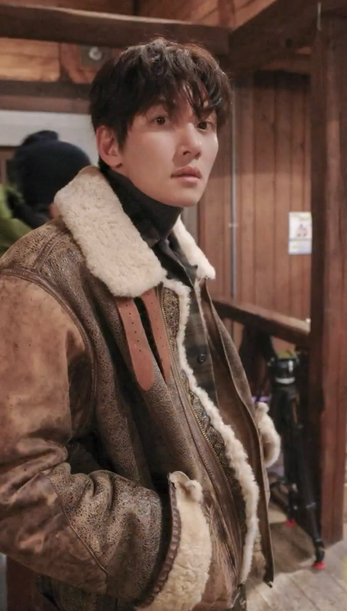 Behind-the-scenes cut of Ji Changwook