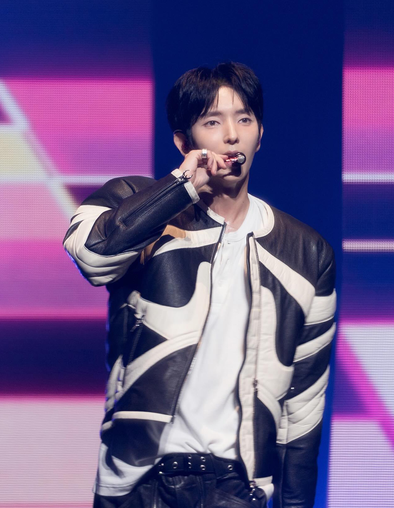 Latest photo of Lee Joongi