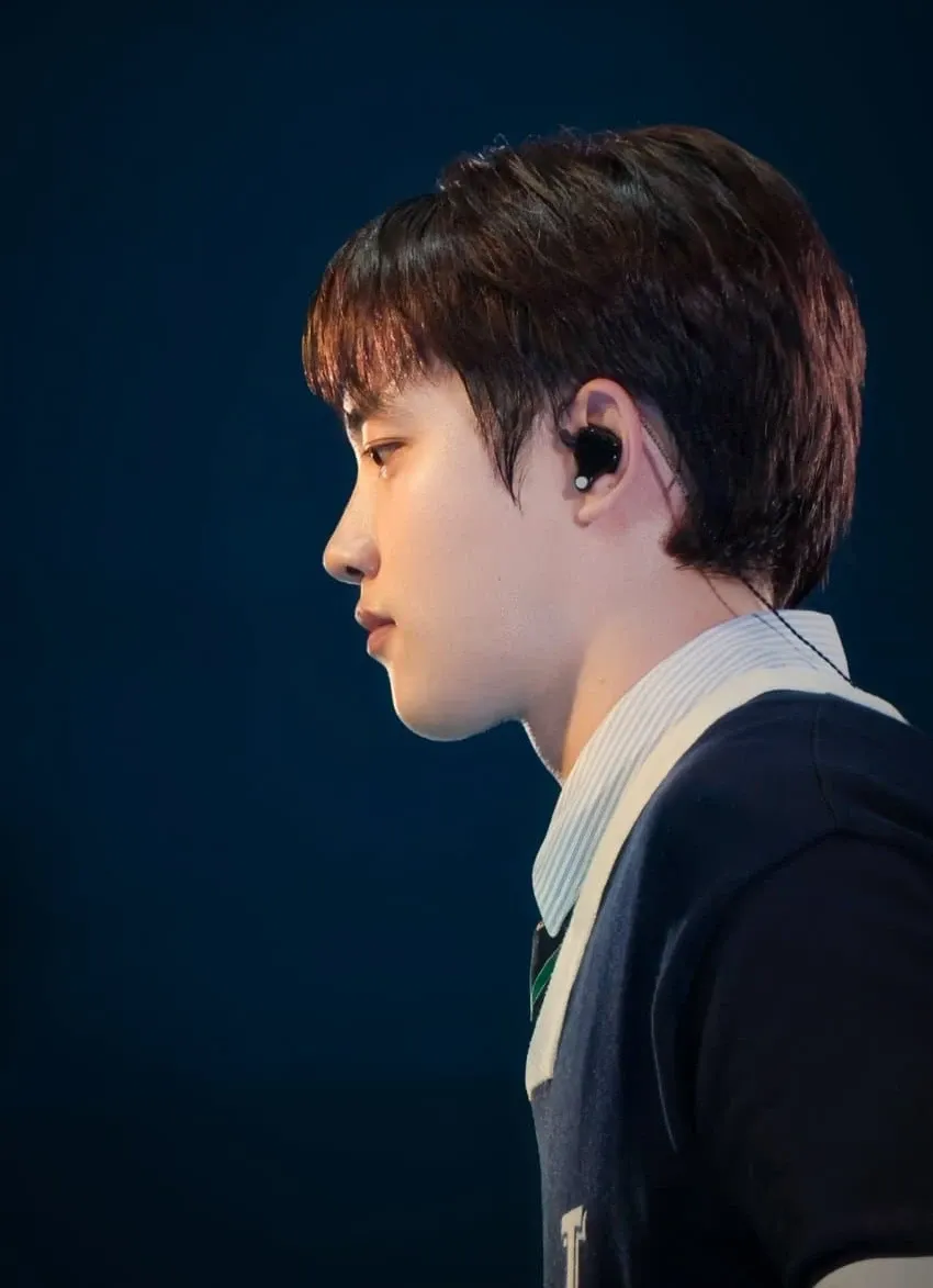 도경수 (디오)의 비하인드 컷