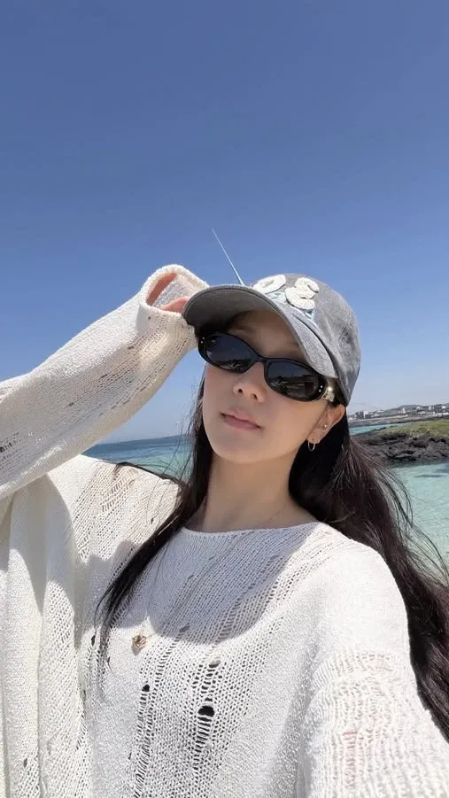 Recent activity shot of Jisoo (1995)