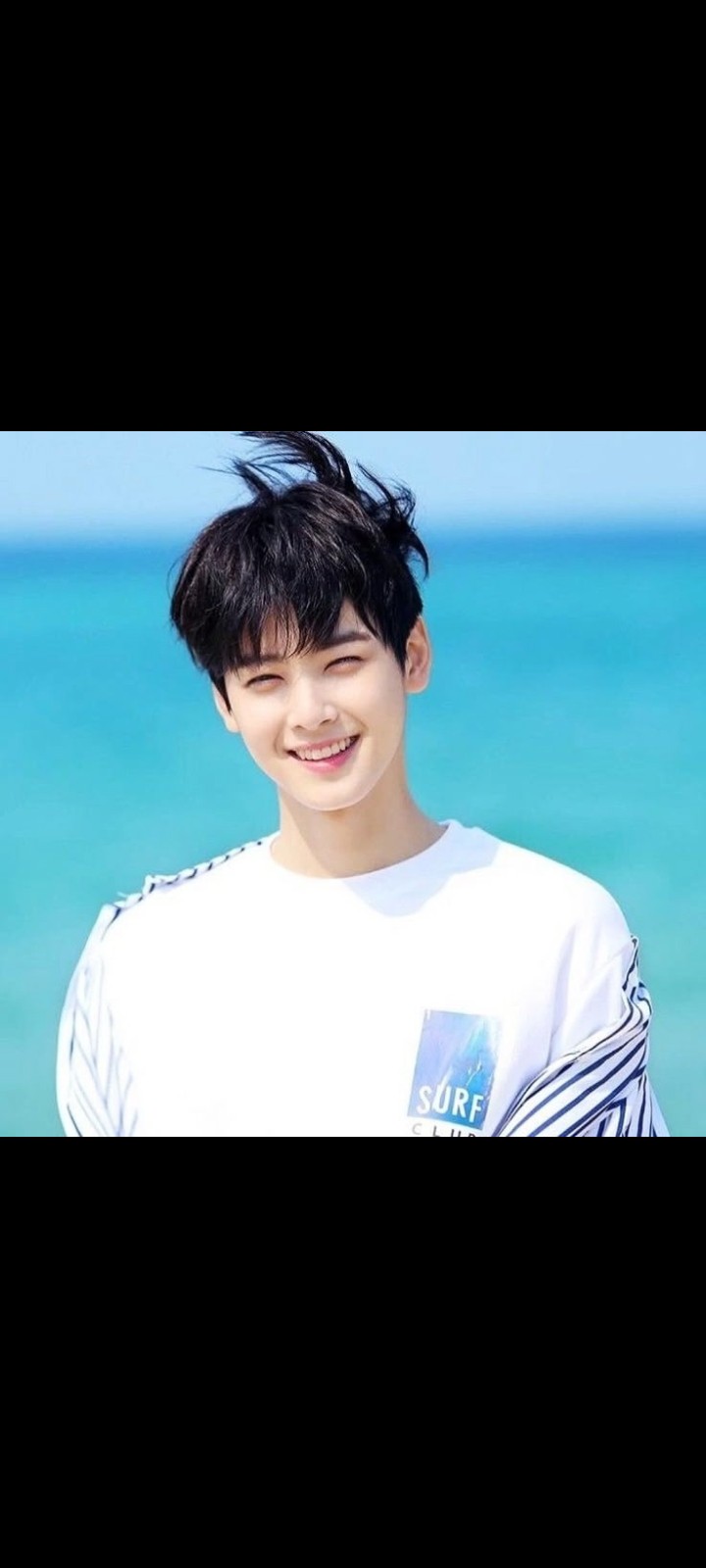 A moment captured by a fan of Cha Eunwoo