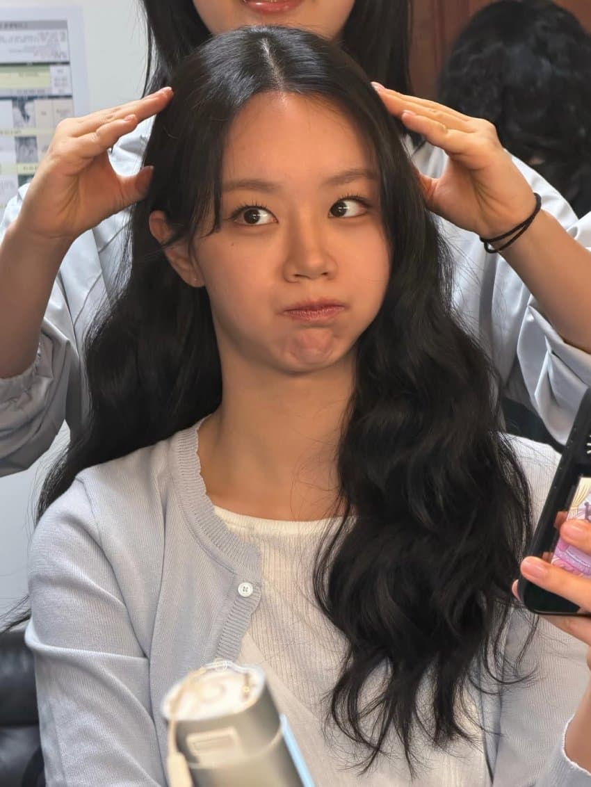 Behind-the-scenes cut of Hyeri