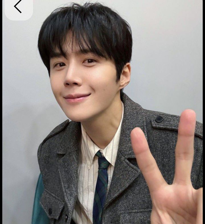 Foto kegiatan terbaru dari Kim Seonho