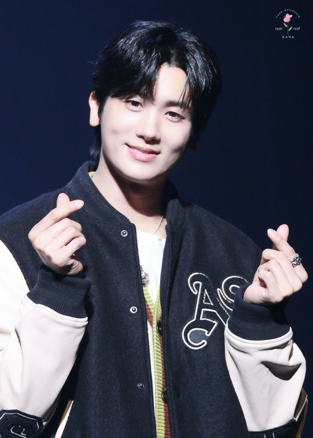 A moment captured by a fan of Park Hyungsik