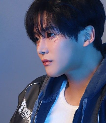 로운의 최신 사진