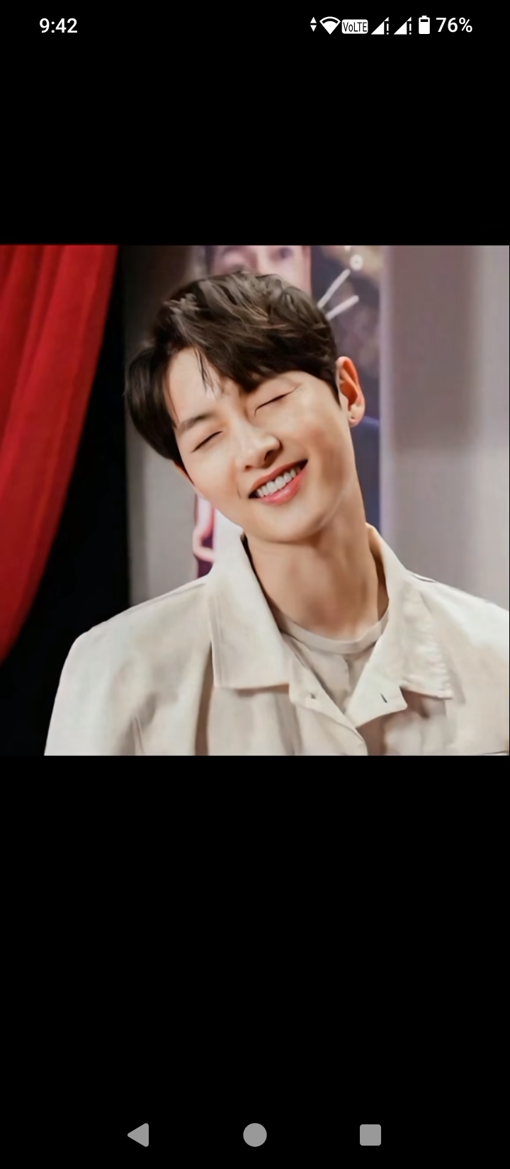 Momen yang diabadikan oleh penggemar Song Joongki