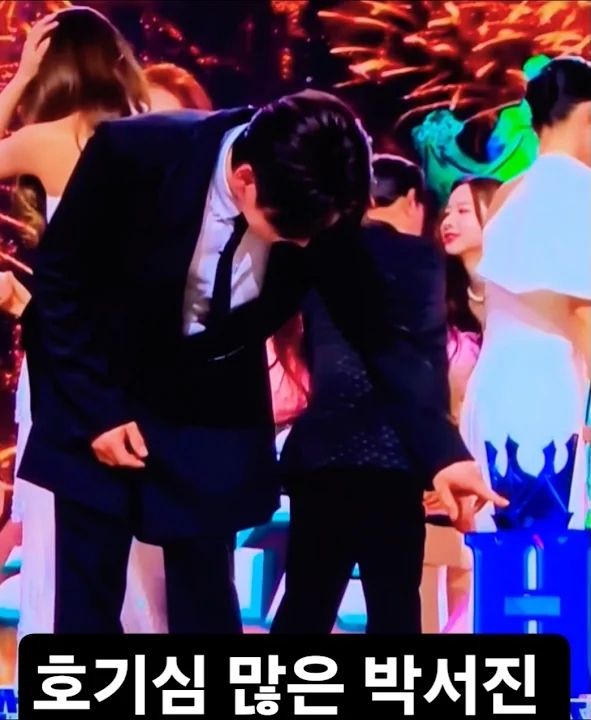 粉丝拍下的朴瑞镇瞬间