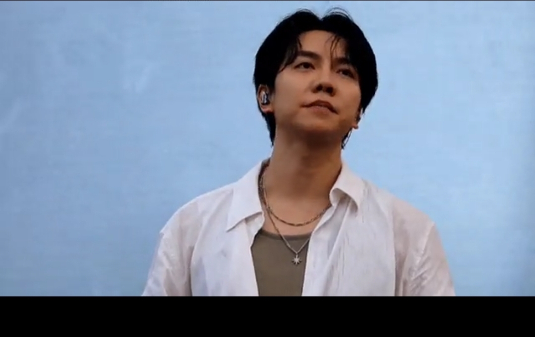 イ・スンギの最近の活動ショット