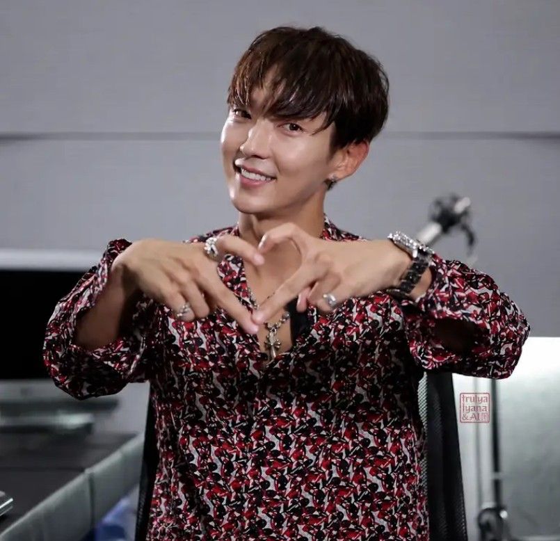 A moment captured by a fan of Lee Joongi