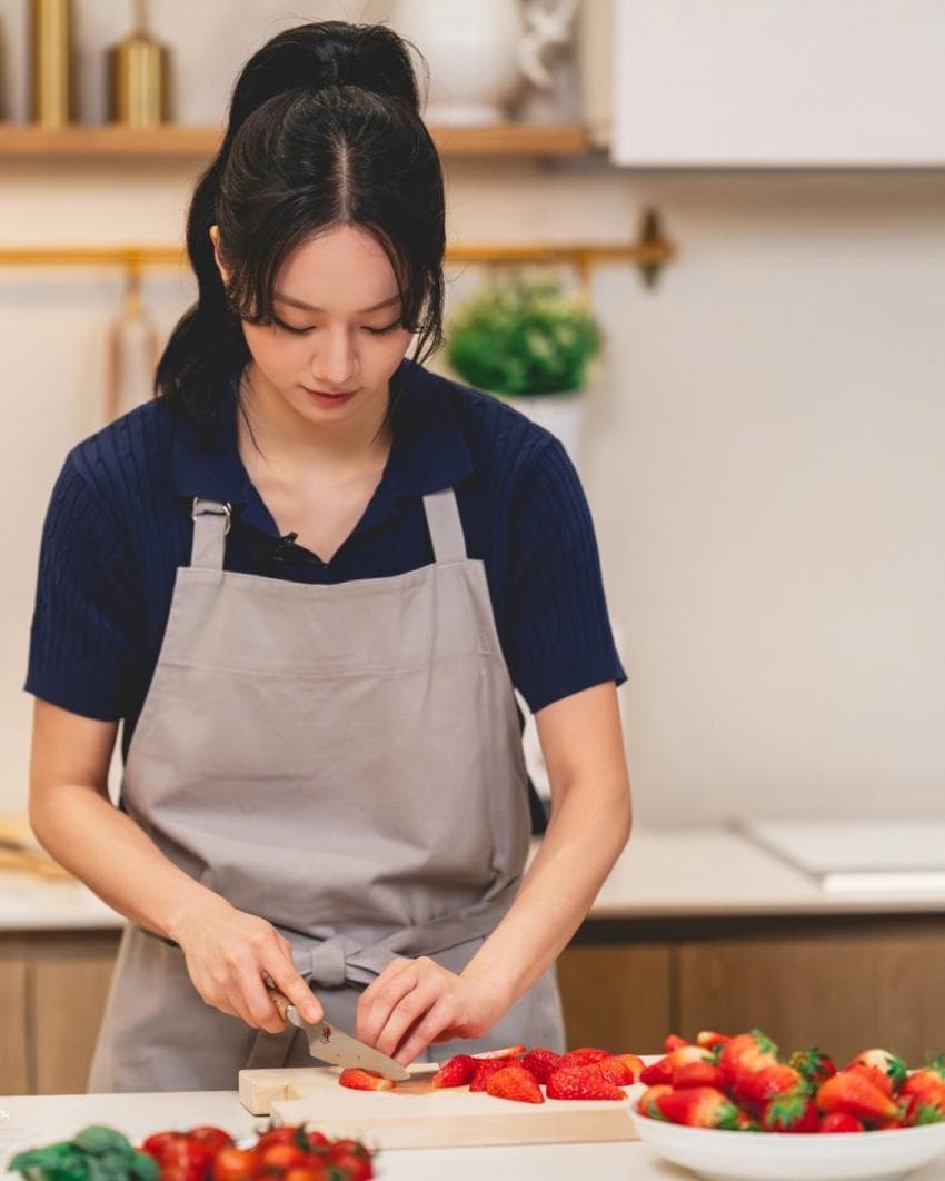 Behind-the-scenes cut of Hyeri