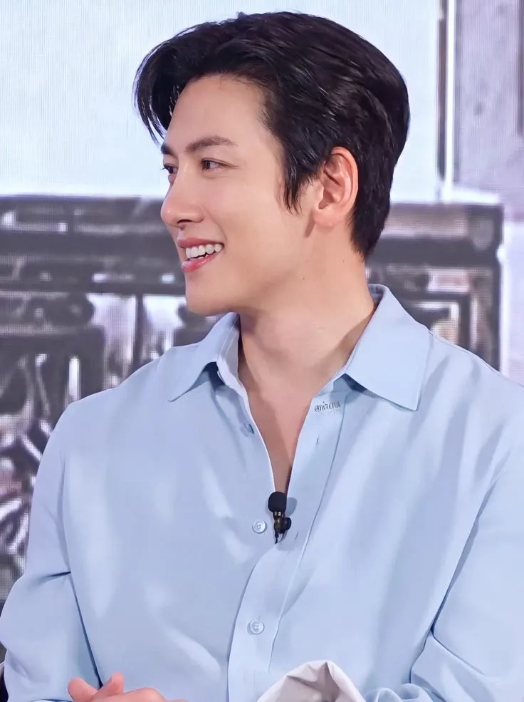 A moment captured by a fan of Ji Changwook