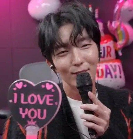 Behind-the-scenes cut of Lee Joongi