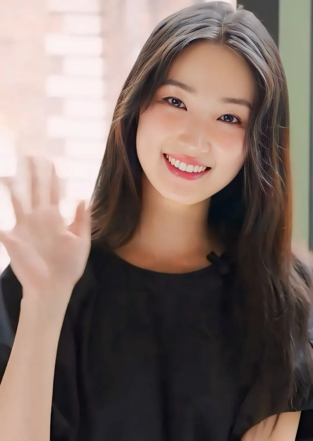 Behind-the-scenes cut of Kim Hyeyoon