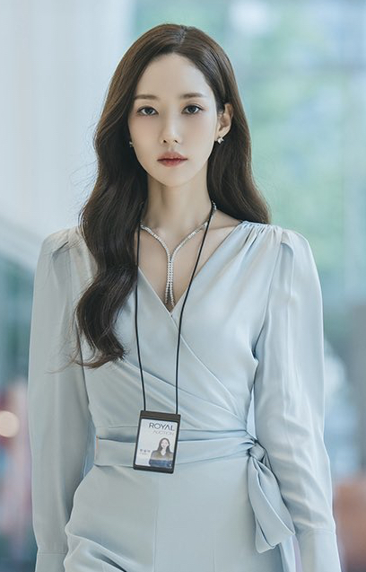 Konten selebriti populer yang sedang hangat di komunitas