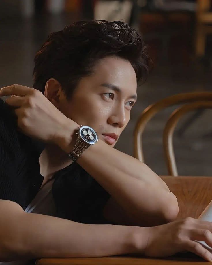 Latest photo of Ji Sung