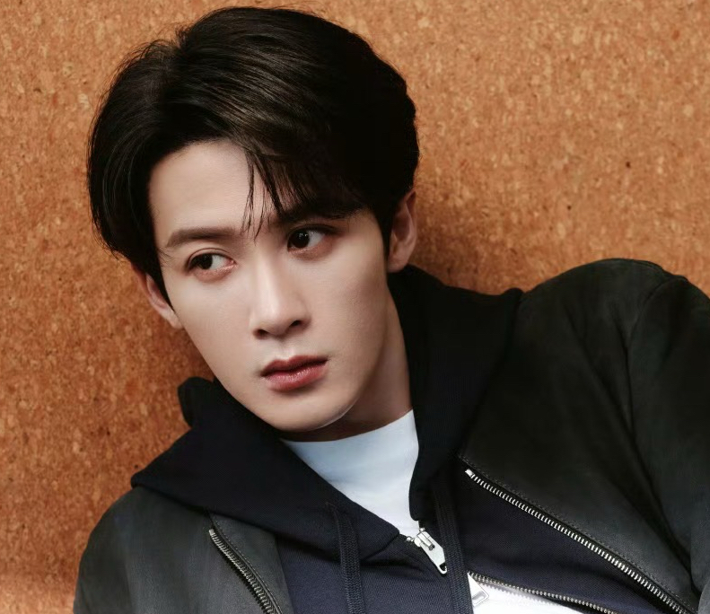 Behind-the-scenes cut of Tan Jianci