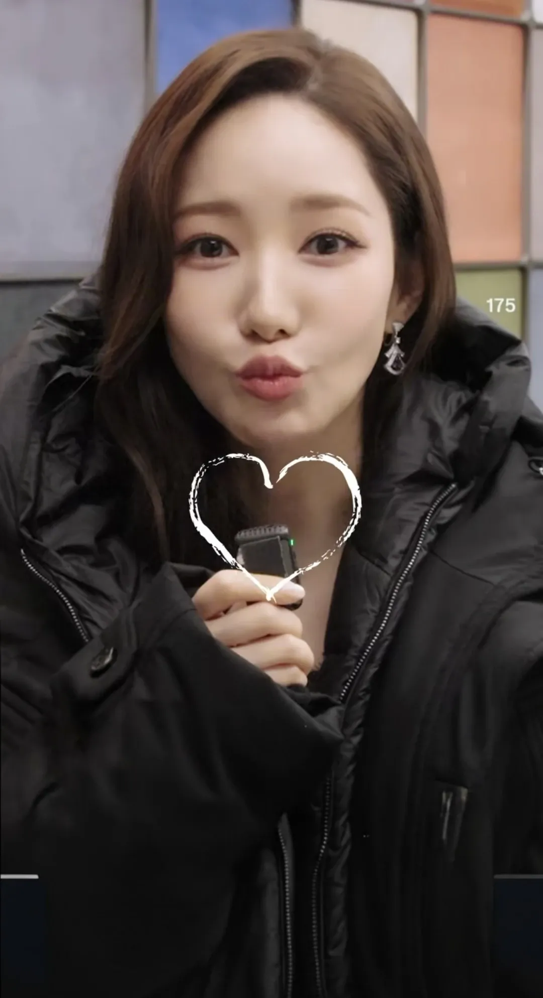 Behind-the-scenes cut of Park Minyoung