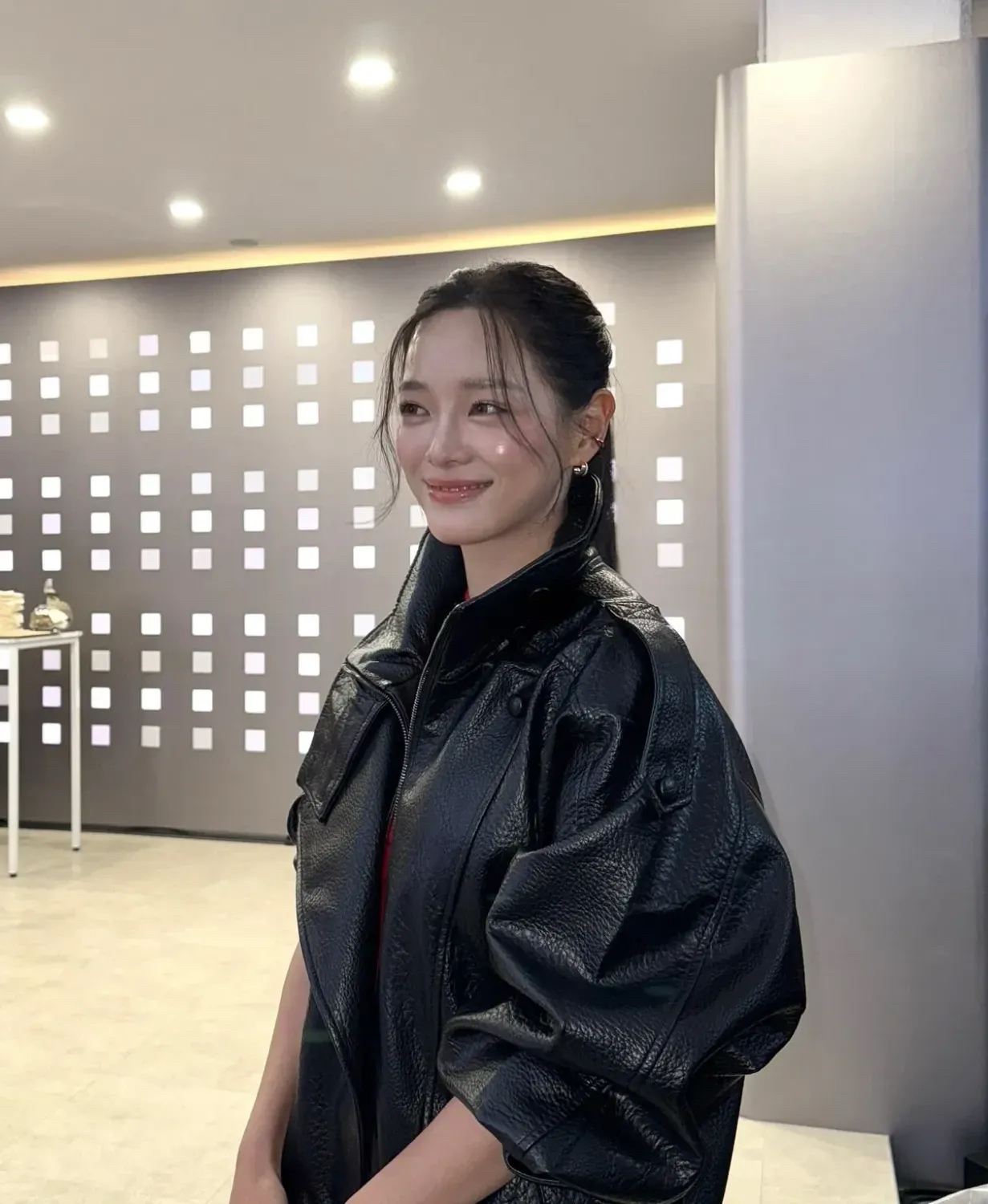 Cuplikan di balik layar dari Kim Sejeong