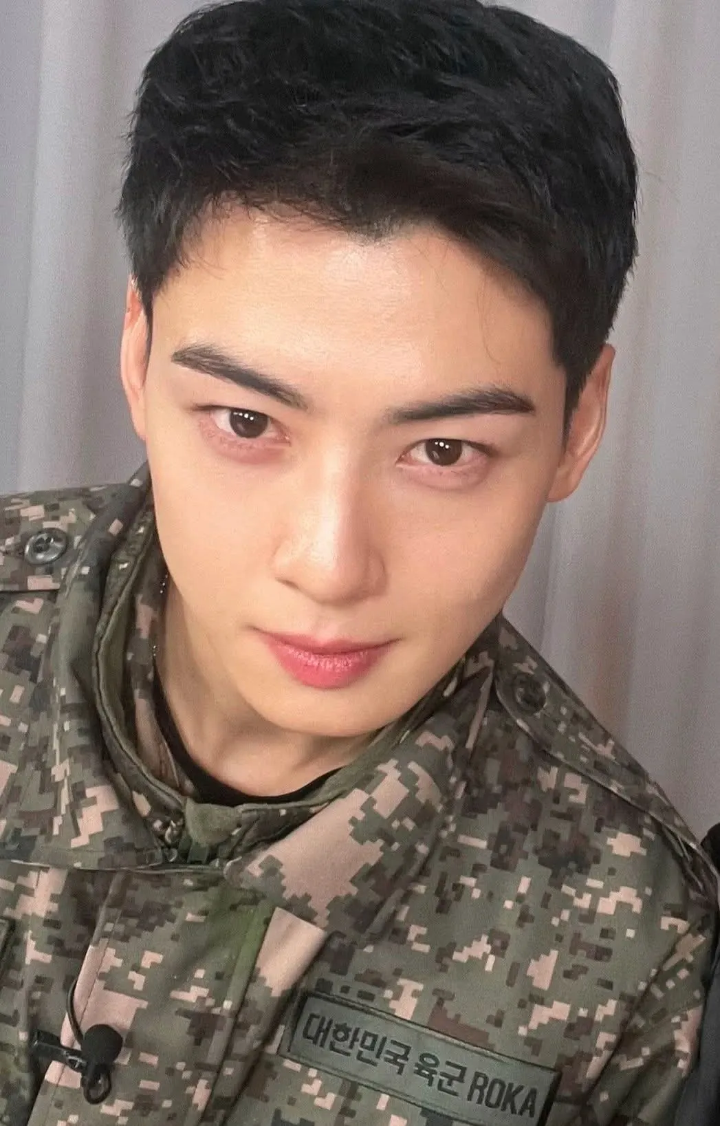 A moment captured by a fan of Cha Eunwoo