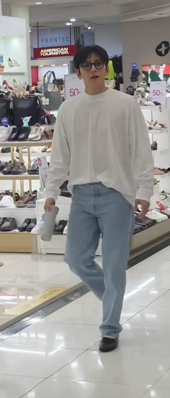 A moment captured by a fan of Ji Changwook