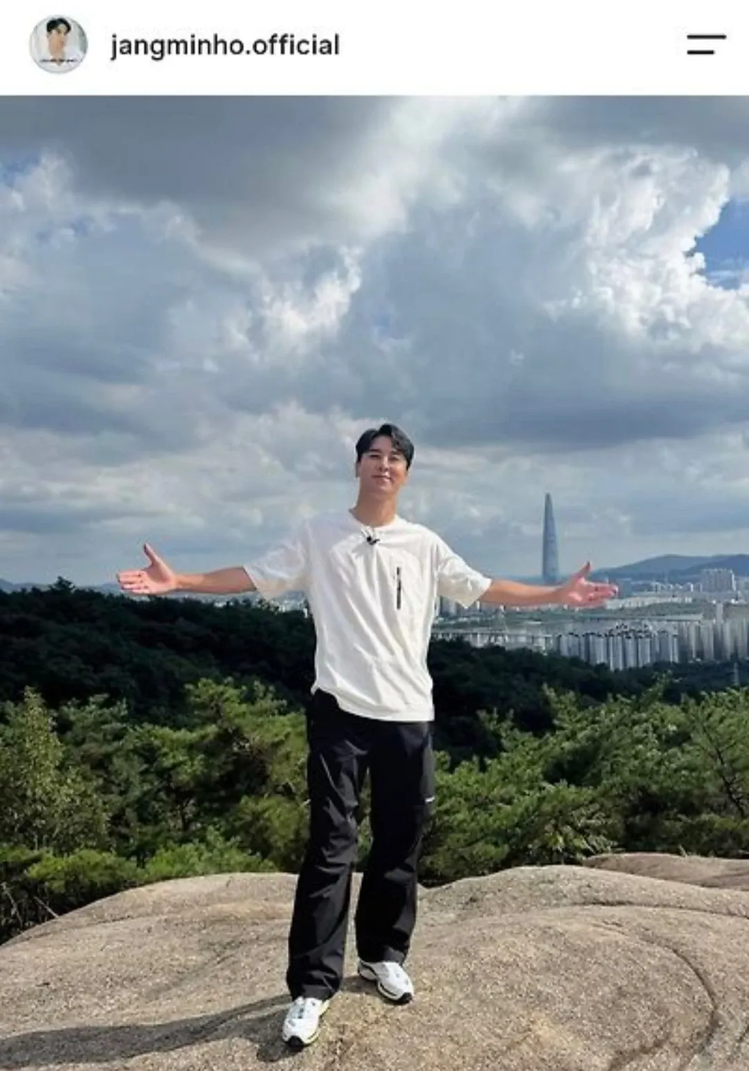 Momen yang diabadikan oleh penggemar Jang Minho