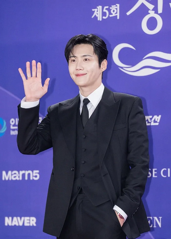 김선호의 비하인드 컷