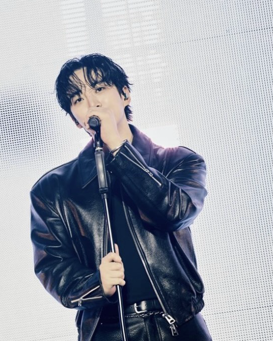 イ・ジュノの最近の活動ショット