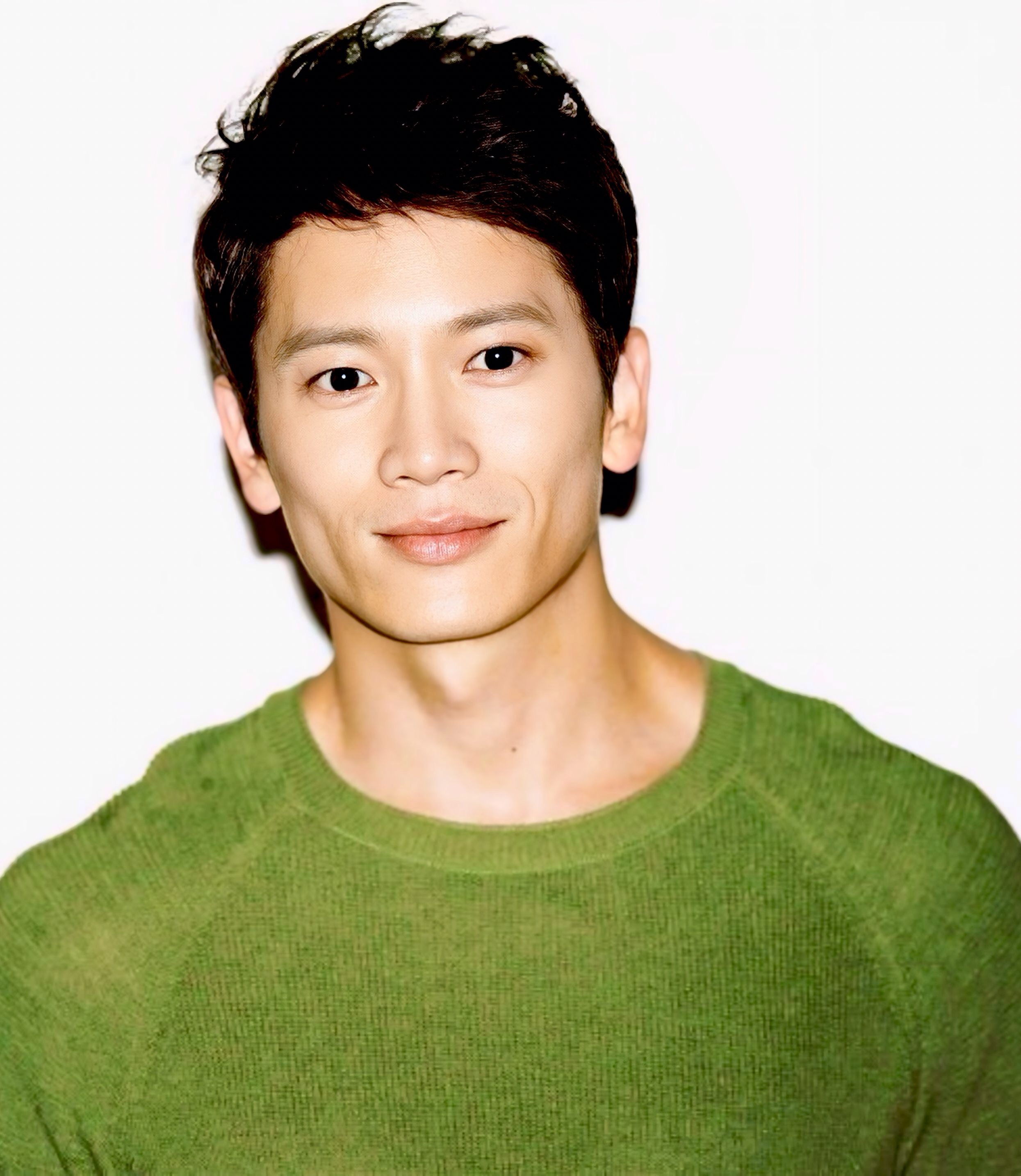 Behind-the-scenes cut of Ji Sung