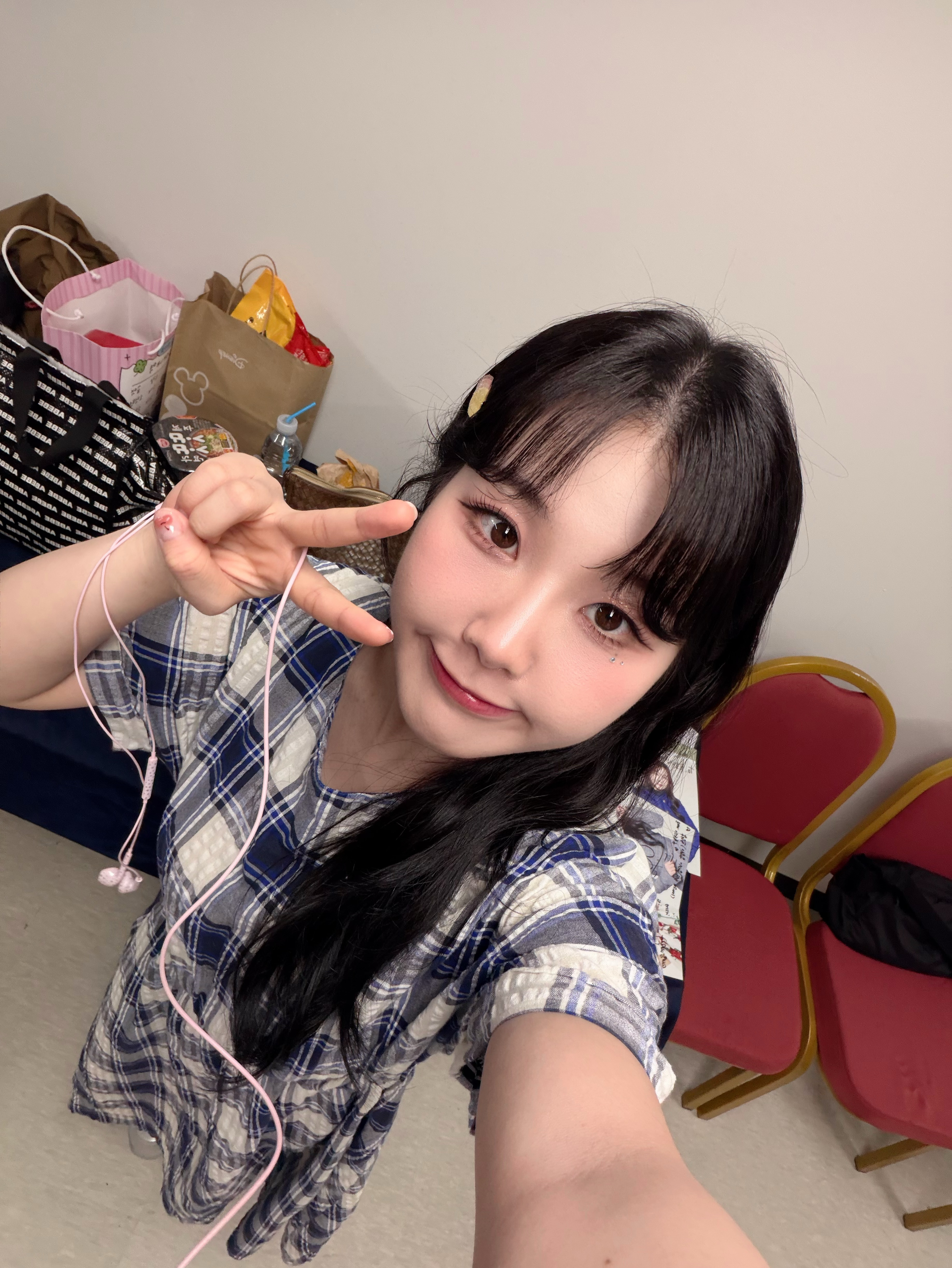 Recent activity shot of Hong Seongyun