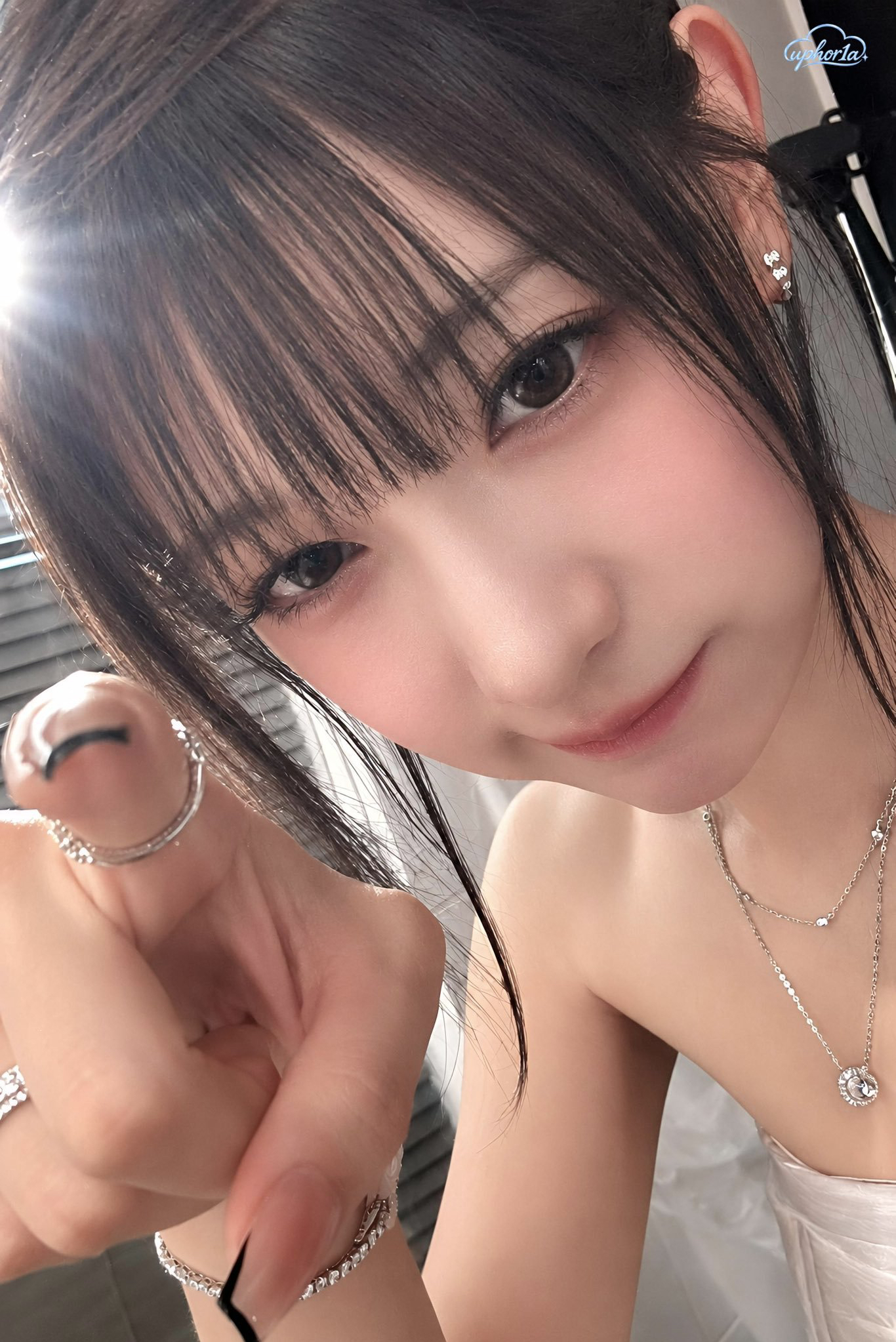 Behind-the-scenes cut of Kim Jiwon