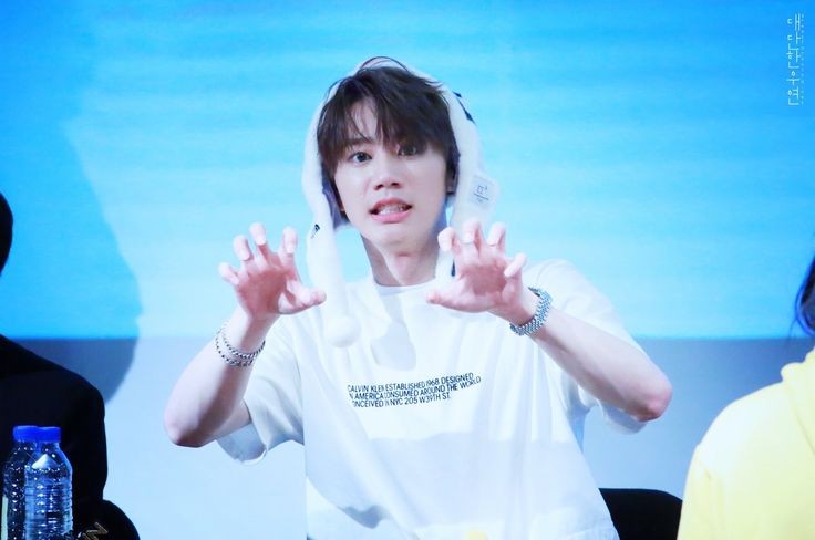 Behind-the-scenes cut of Lee Junyoung