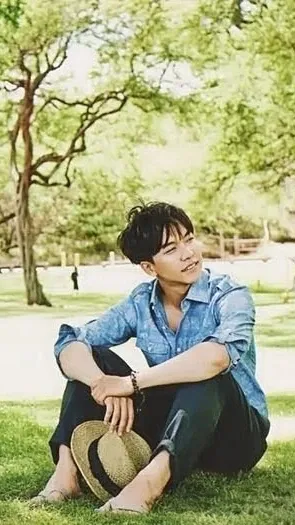 Representative background image loved by Lee Seunggi fandom