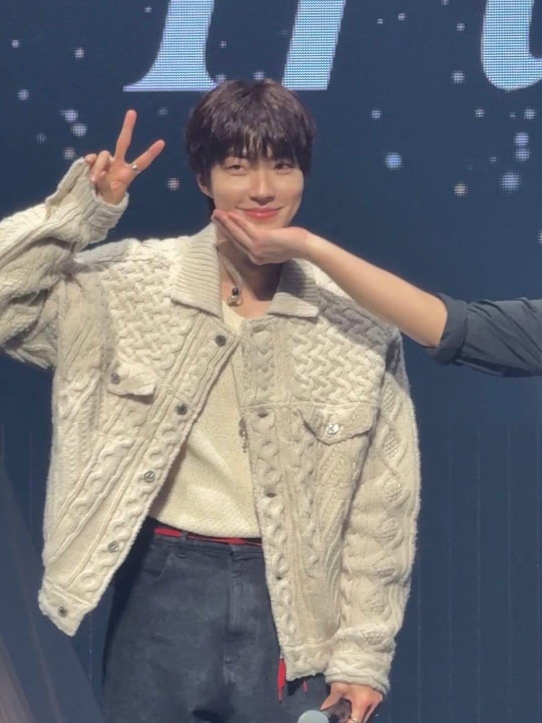 황인엽 최근 활동샷