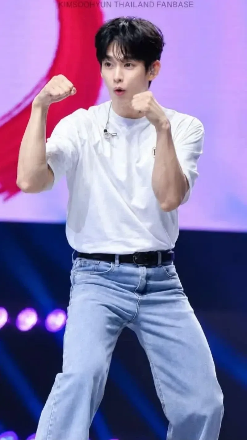 Recent activity shot of Kim Soohyun