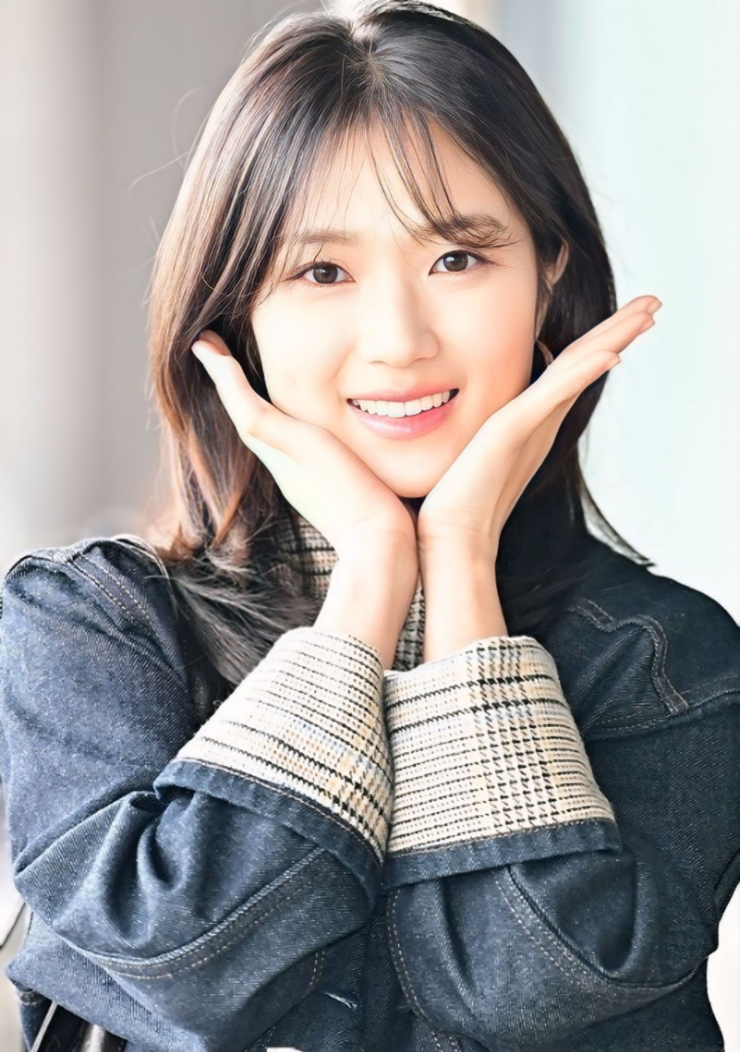 Recent activity shot of Kim Hyeyoon