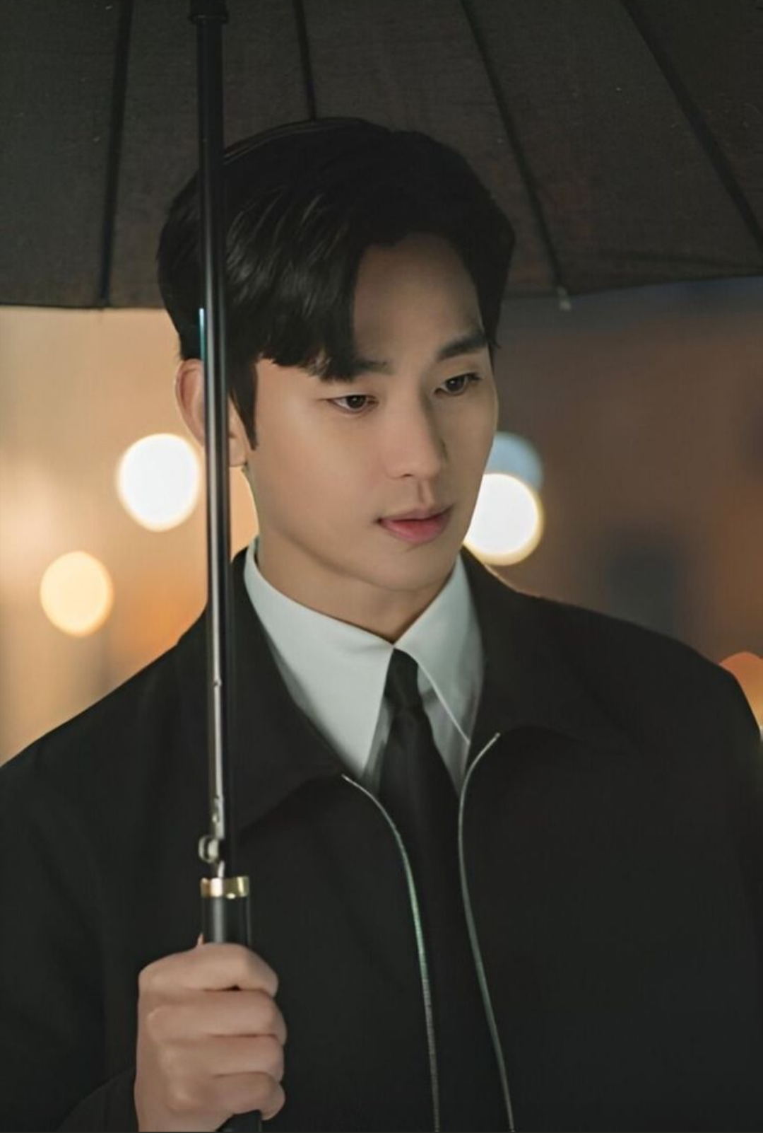 粉絲拍下的金秀賢瞬間